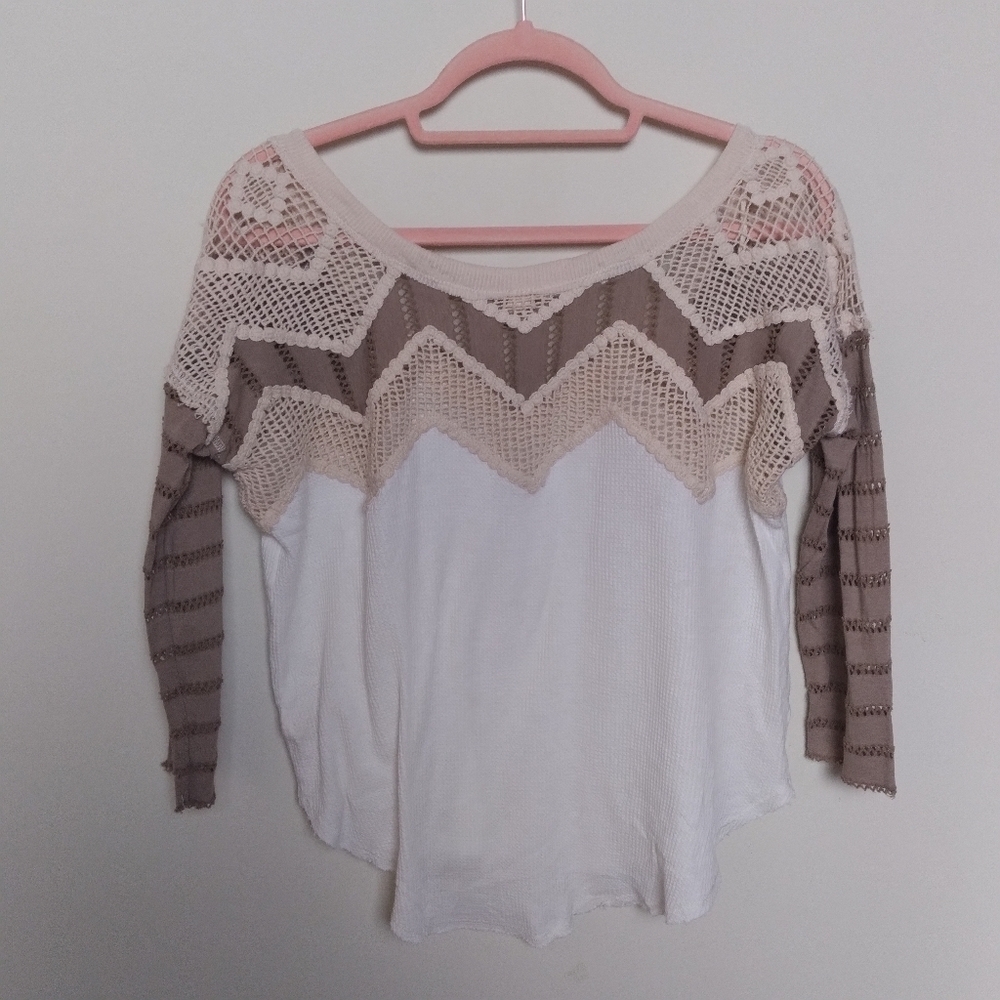 Free People White and Light Brown Crochet Neutral Thermal Top Size Xs - Picture 4 of 11